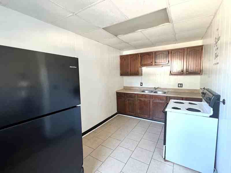 412 N 3rd Ave #A - Photo 3 of 7