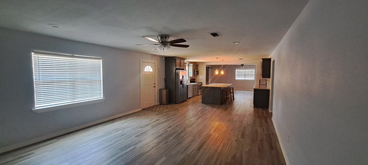 14553 Craigen Rd #NA - Photo 2 of 9