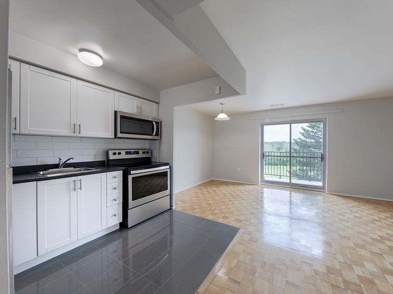 5-30 Glenn Wood Place - Photo 3 of 7