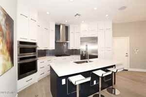 featured image of 7305 E Del Acero Dr