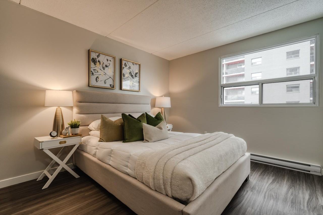 Colony Square Apartments 525 St Mary Ave, Winnipeg, MB R3C 3X3 Zumper