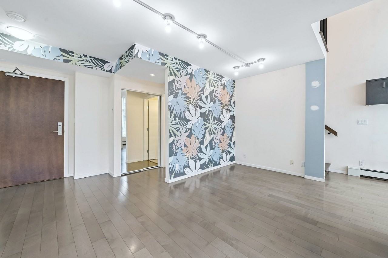 1887 Crowe Street - Photo 4 of 21