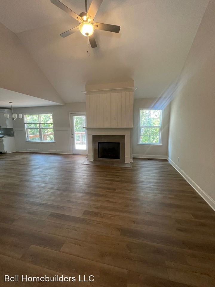 7203 Old Bug Ln - Photo 3 of 33