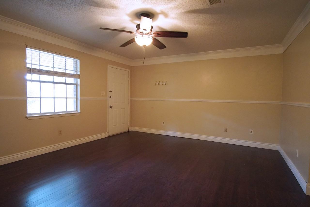 4937 Yacht Harbor Dr - Photo 3 of 13