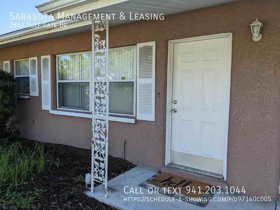 2863 Gulf Gate Dr - Photo 2 of 16