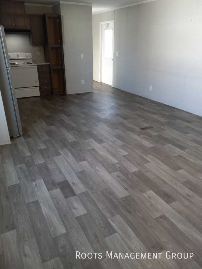 2300 E Philip Ave Trlr 6c #6C - Photo 2 of 7