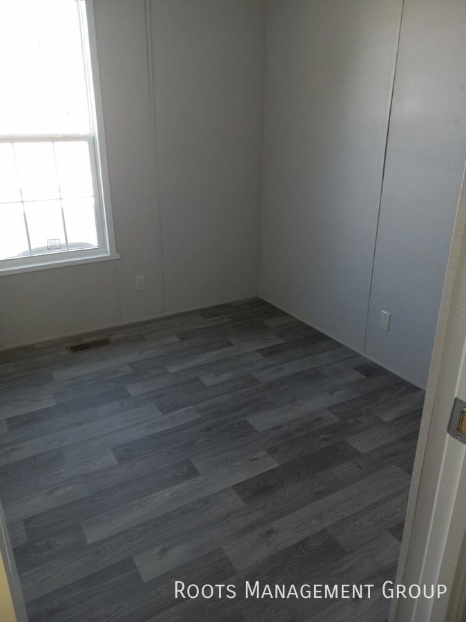 2300 E Philip Ave Trlr 6c #6C - Photo 3 of 7