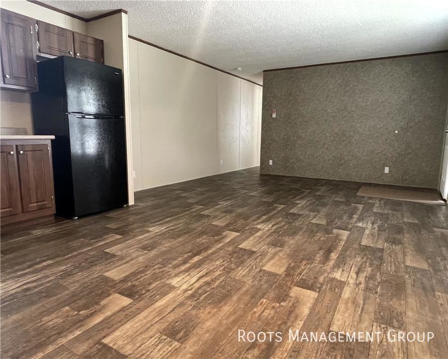 1001 W Bonny Doon Ln - Photo 2 of 6