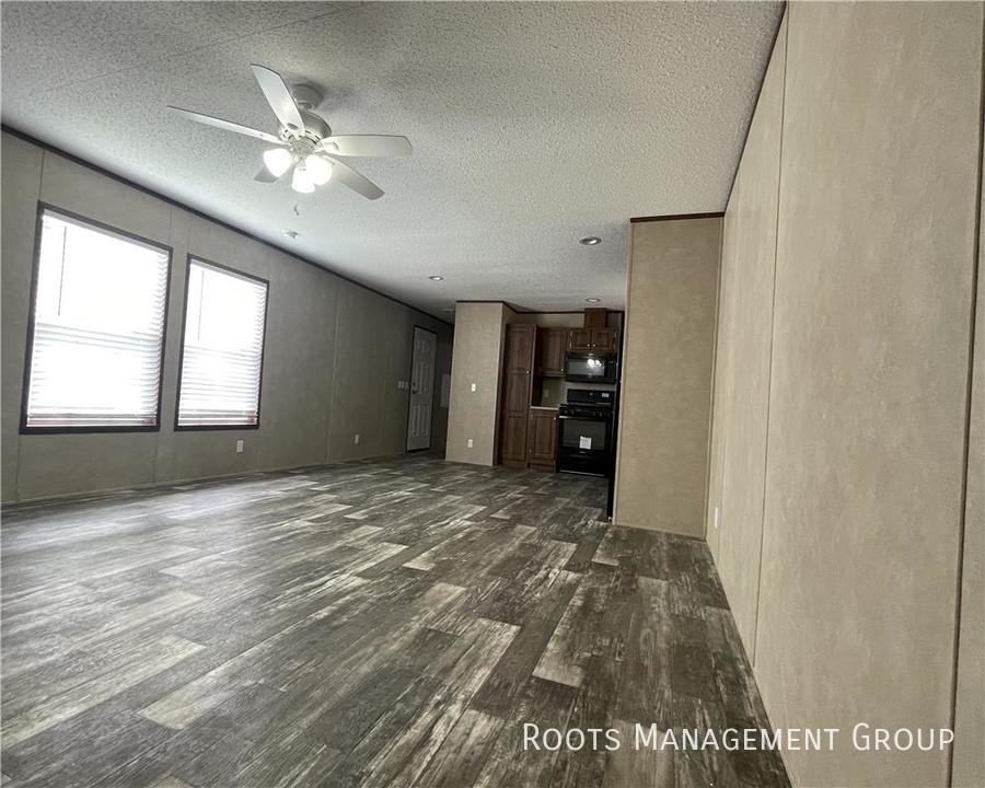 1006 W Bonny Doon Ln - Photo 2 of 8