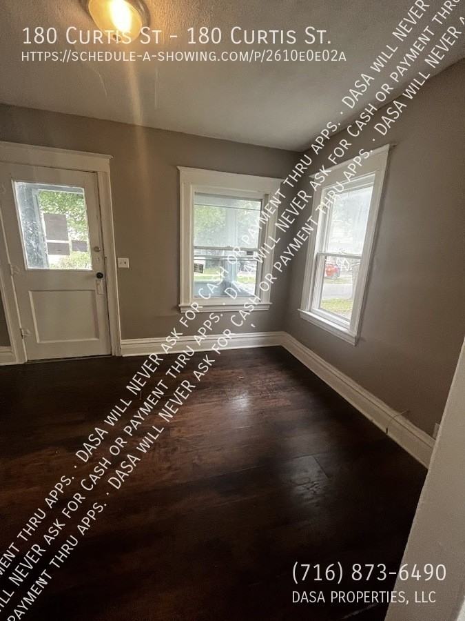 180 Curtis St - Photo 2 of 20