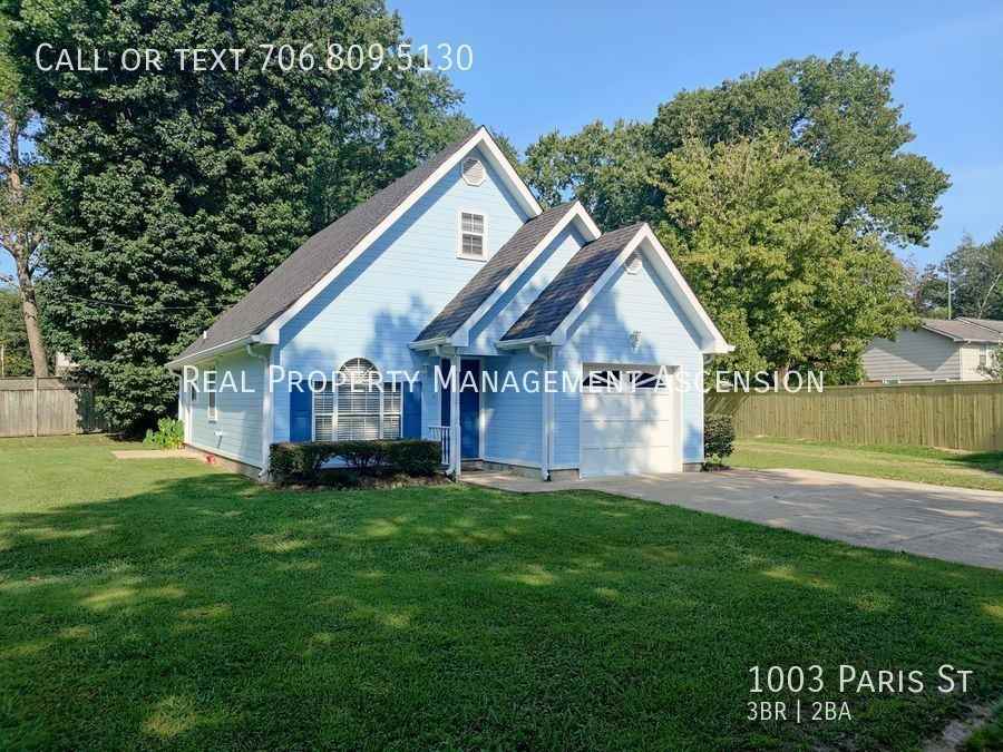 1003 Paris St - Photo 2 of 19