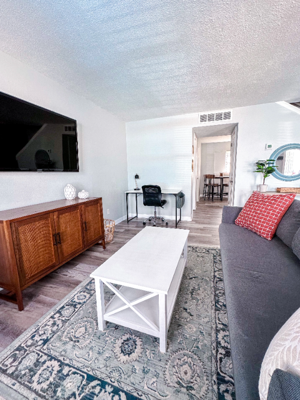 1207 Tropic St #B - Photo 2 of 18