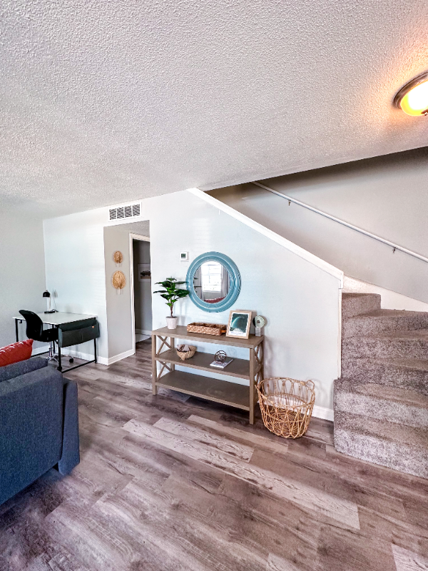 1207 Tropic St #B - Photo 3 of 18