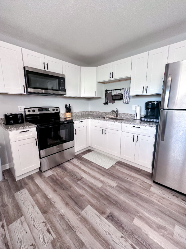 1207 Tropic St #B - Photo 4 of 18