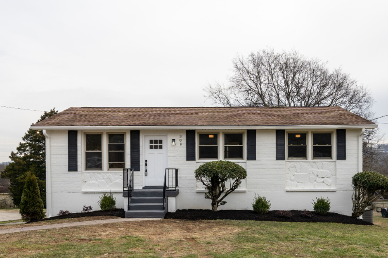 389 Kingview Dr - Photo 2 of 32