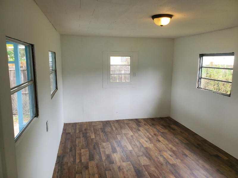 3301 Barton St - Photo 3 of 4