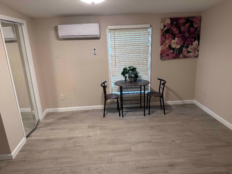 4208 W La Salle St - Photo 4 of 17