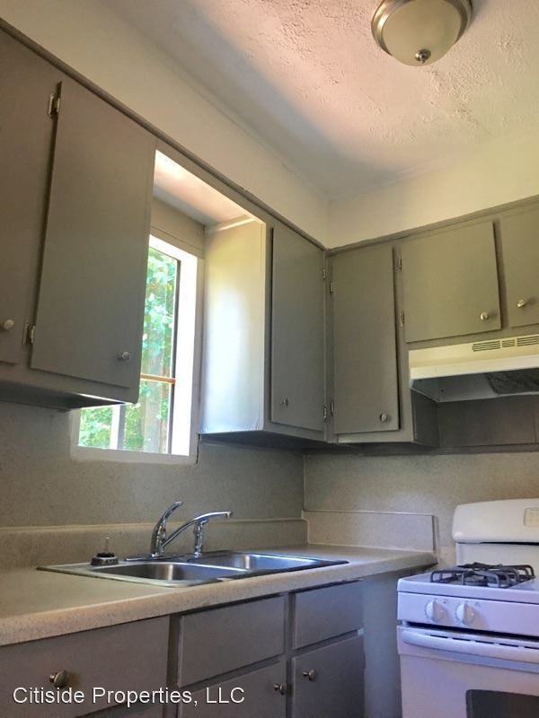 955 Tilden St NW - Photo 3 of 11