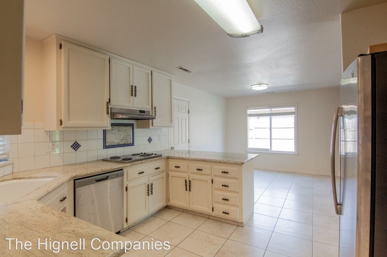 2718 Wyndham Ln - Photo 2 of 30