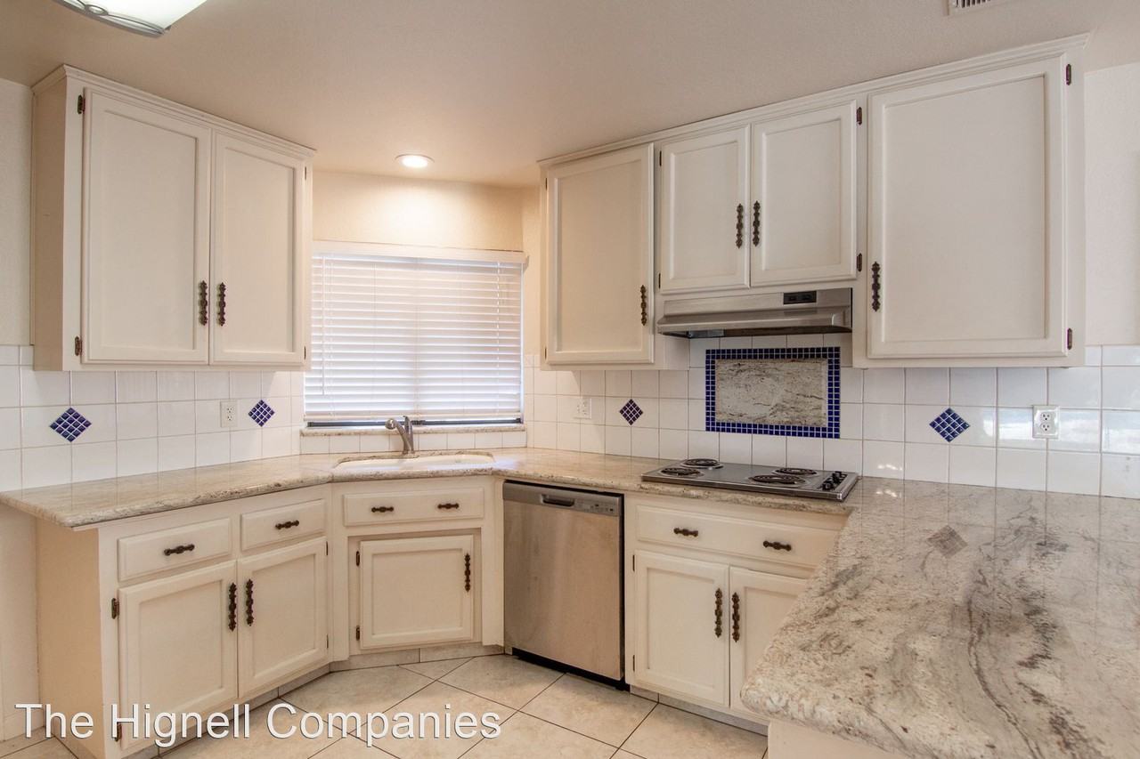 2718 Wyndham Ln - Photo 3 of 30