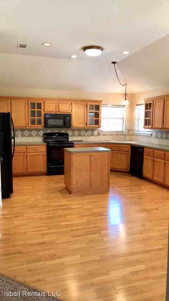 104 Ataka Cir - Photo 2 of 19