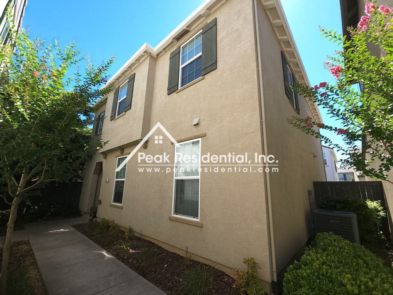 9030 Crescenda Ln - Photo 3 of 30