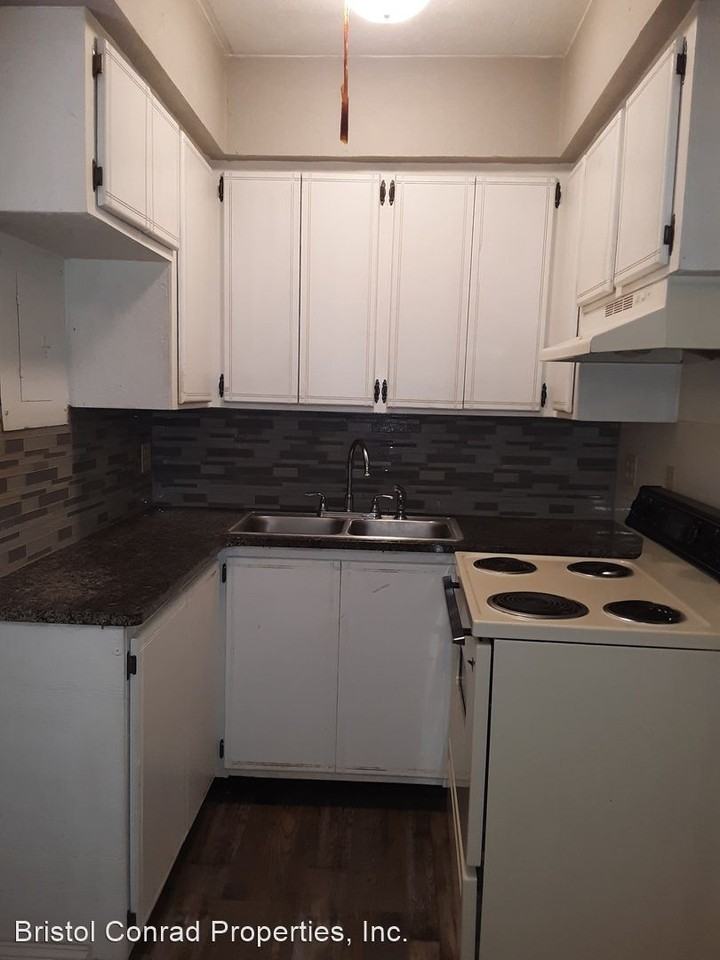 49 Christopher Lane - Photo 2 of 7