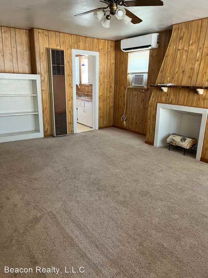 300 S Avenue A - Photo 3 of 6