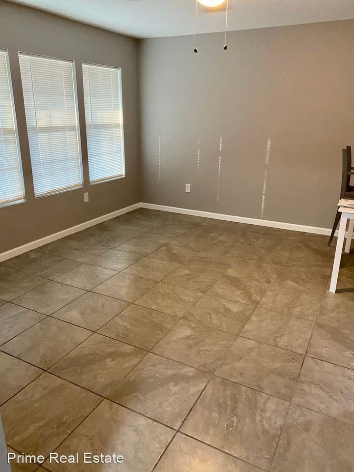 1134 Vernon Dr - Photo 3 of 9