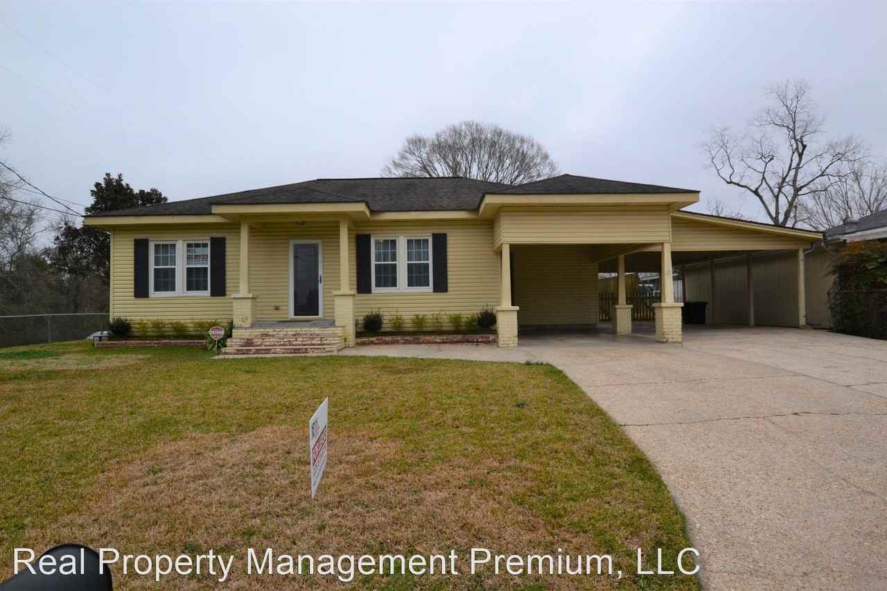 3068 Cottage St - Photo 3 of 37