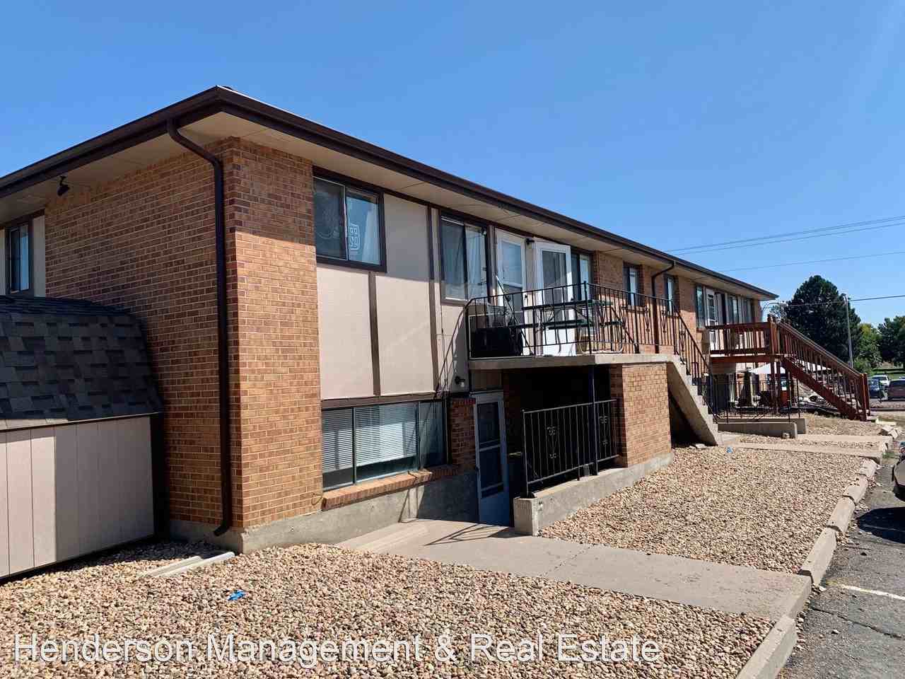 2905 Glendale Drive - Photo 2 of 10