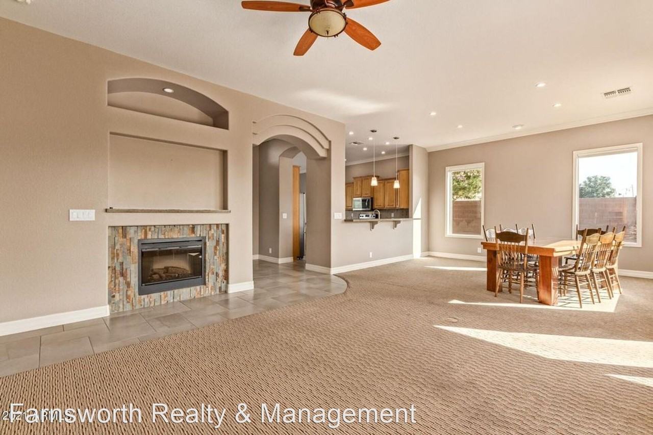 11241 E Lakeview Cir - Photo 2 of 8