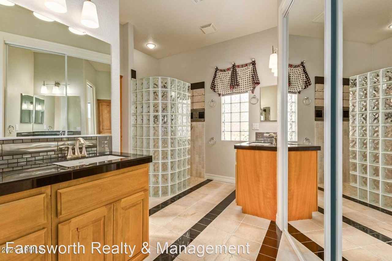 11241 E Lakeview Cir - Photo 3 of 8