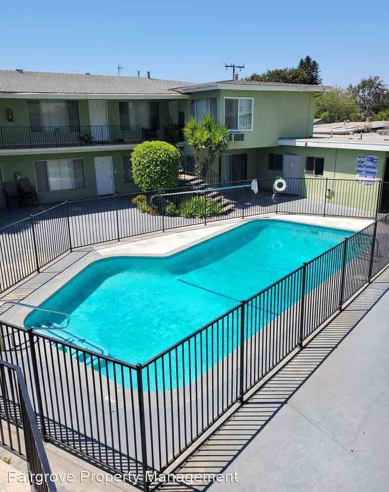 311 E Clifton Ave - Photo 3 of 19