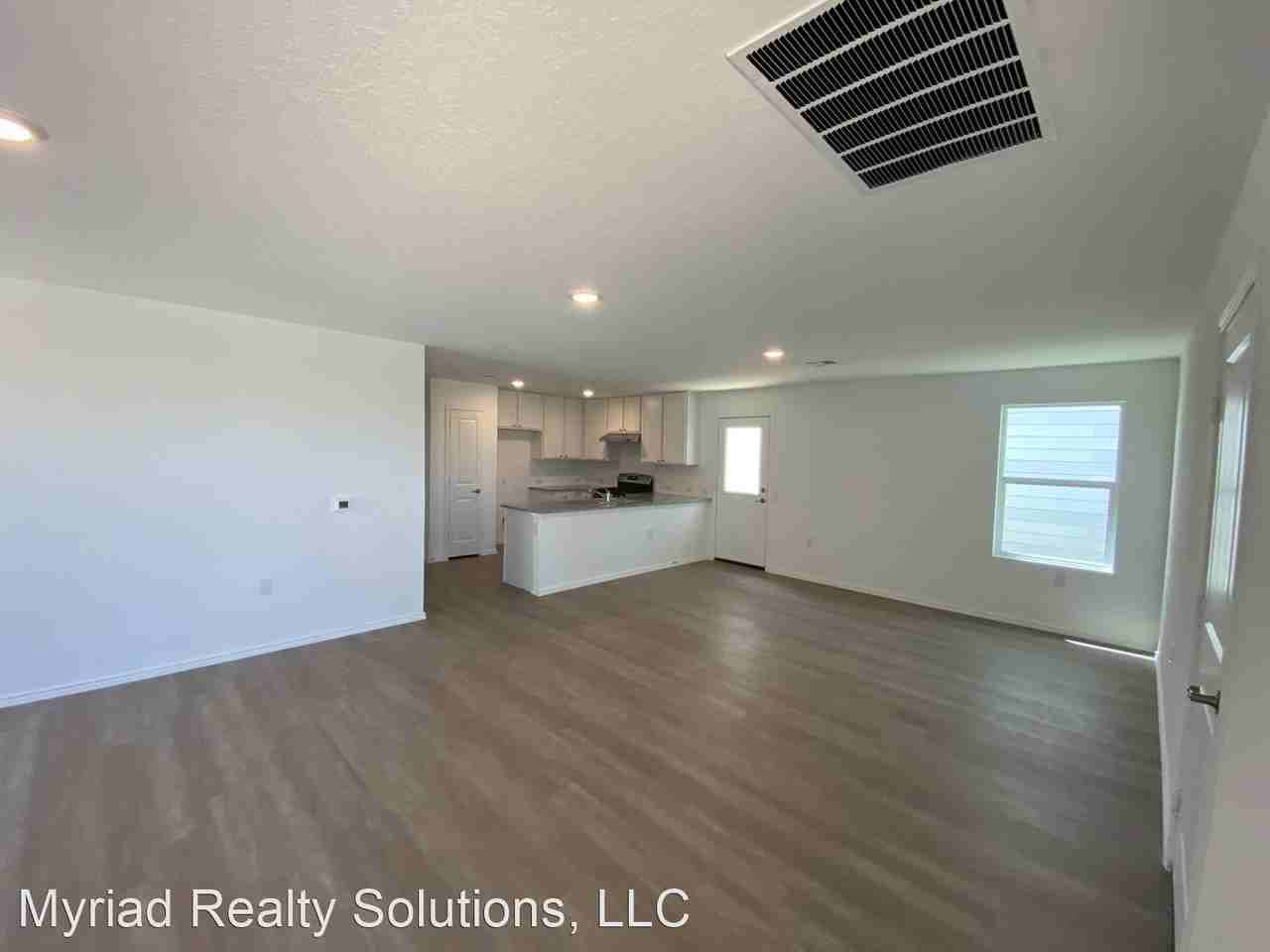 12010 Overton Way - Photo 2 of 31