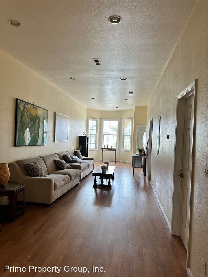 3433 Haven Street - Photo 3 of 6