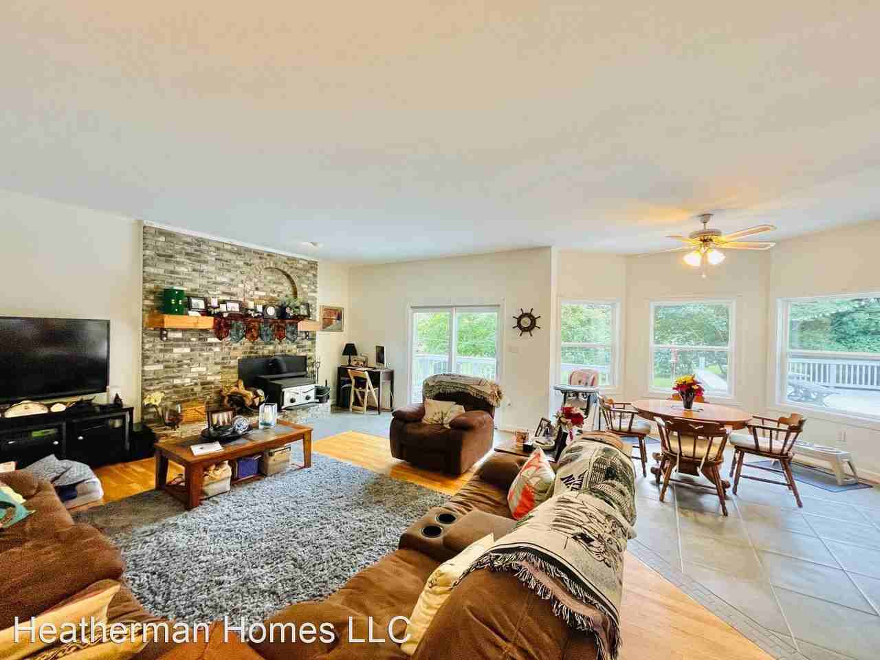 1474 Freeman Dr - Photo 2 of 50