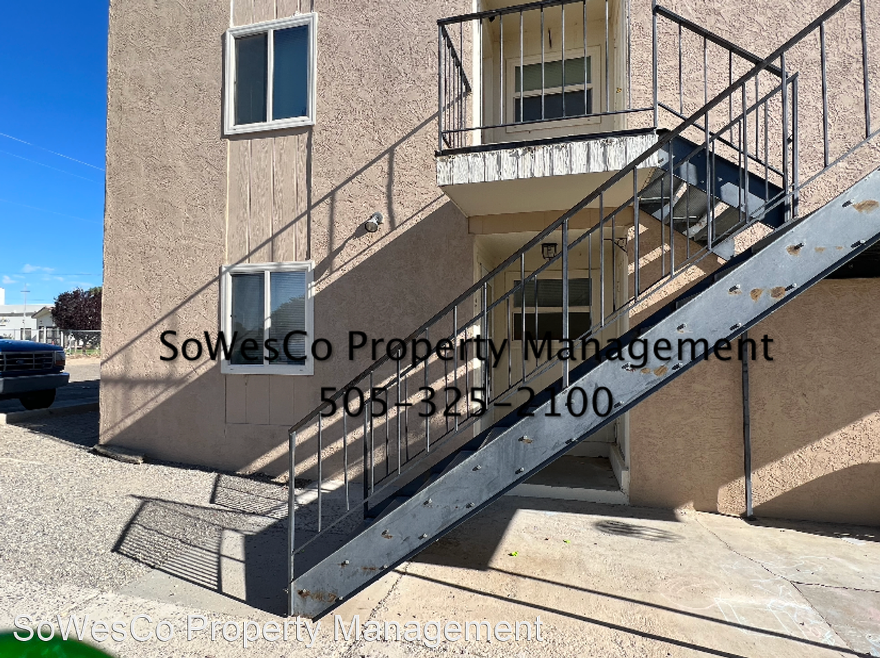 2301 N Tucker Ave - Photo 2 of 9