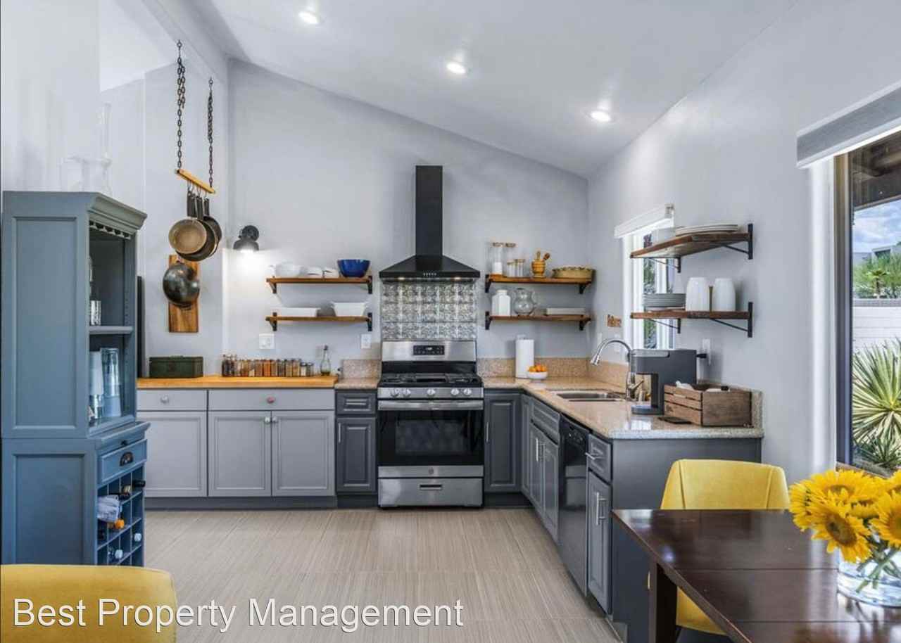 389 Cabrillo Rd - Photo 3 of 21