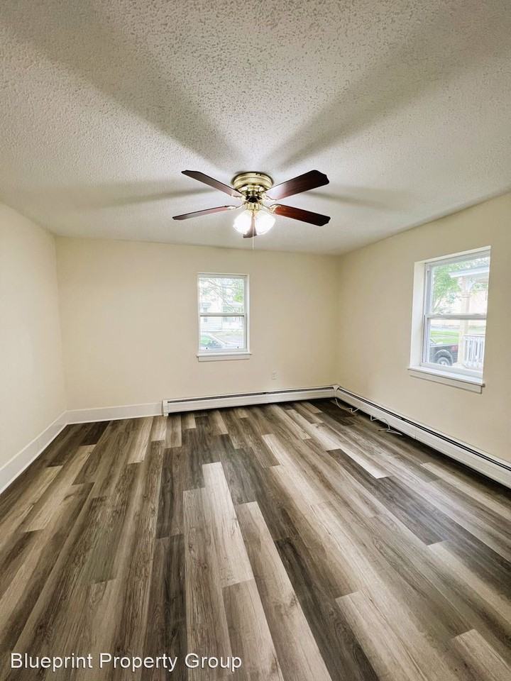 64/66 Maplewood Ave - Photo 3 of 6