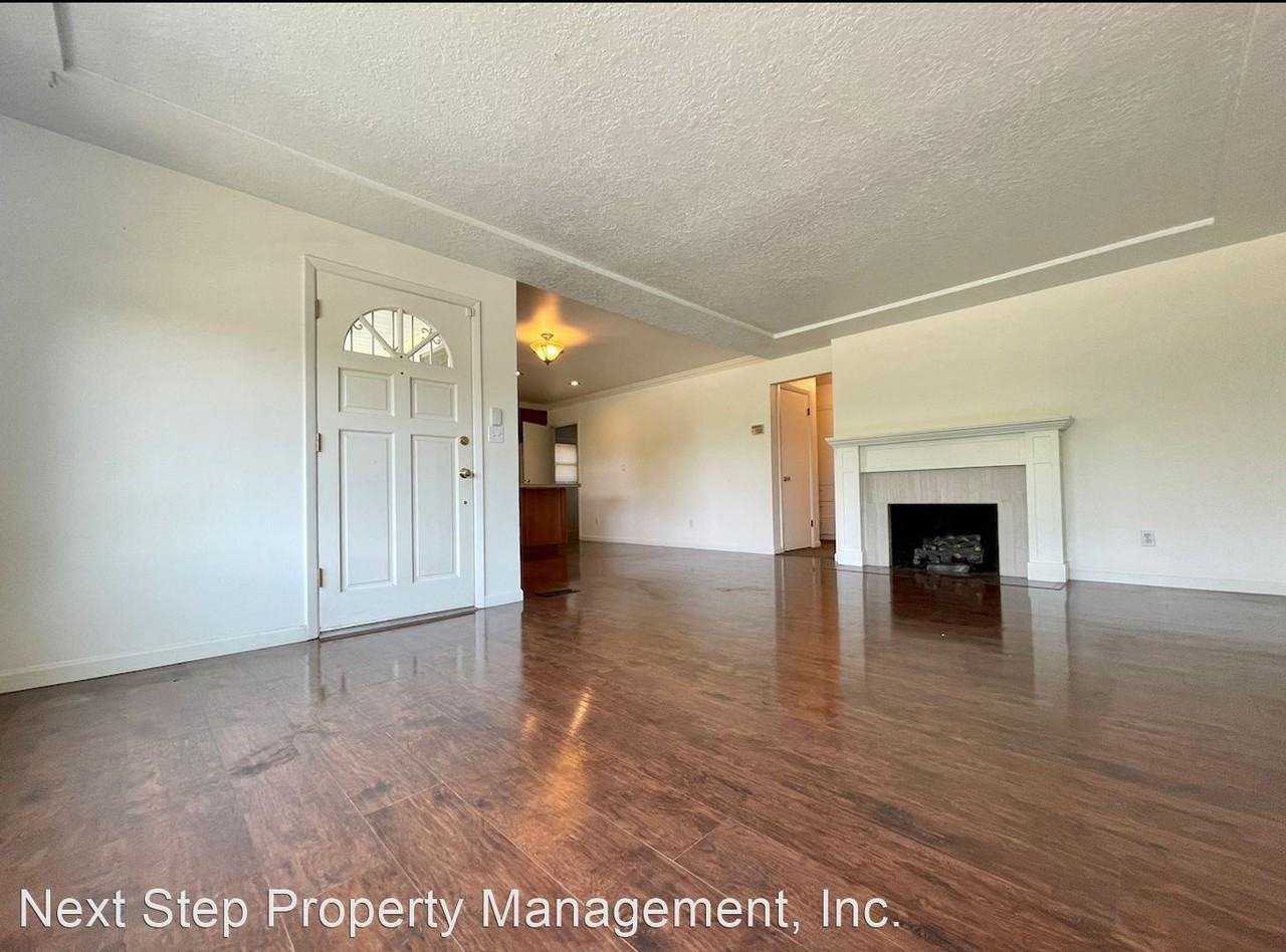 11630 Ne Fremont St - Photo 2 of 32