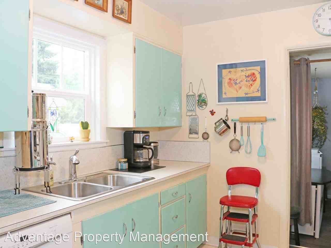 250 Catron St N - Photo 2 of 19