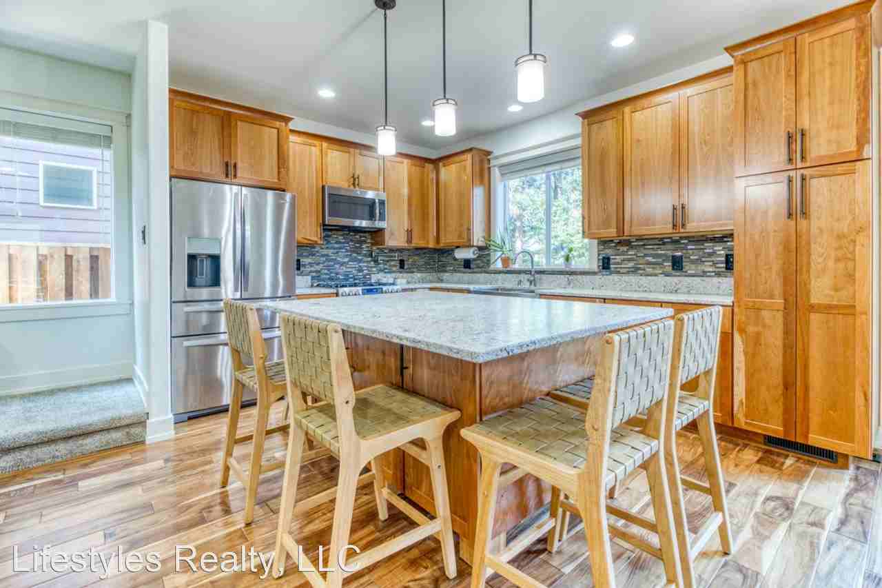 19458 Hollygrape St - Photo 2 of 27