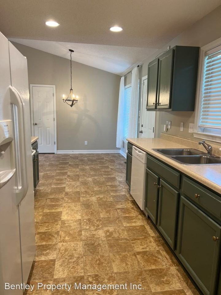 305 Bostian Rd - Photo 3 of 36