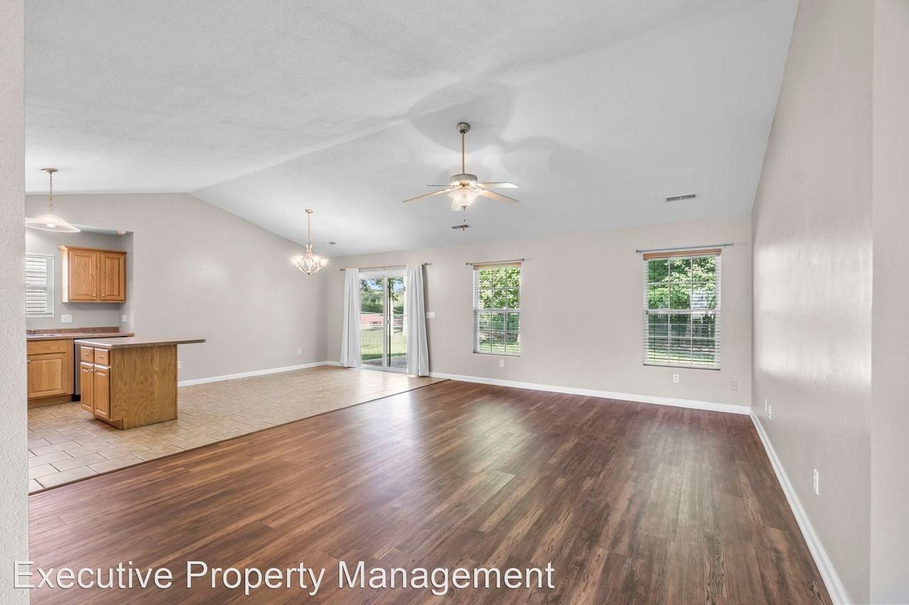 250 S Forester Dr - Photo 3 of 22