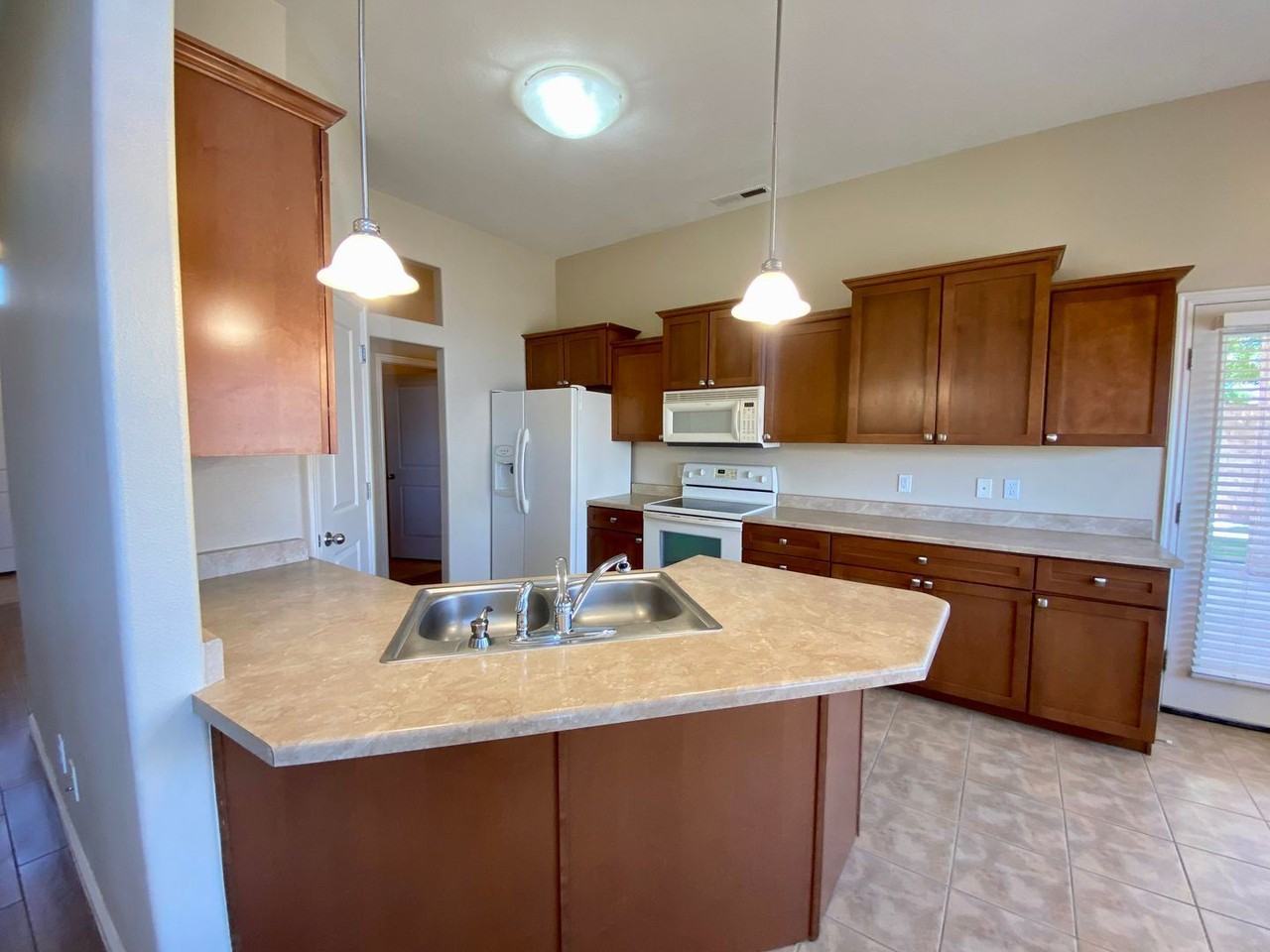 394 N 2720 E - Photo 3 of 50