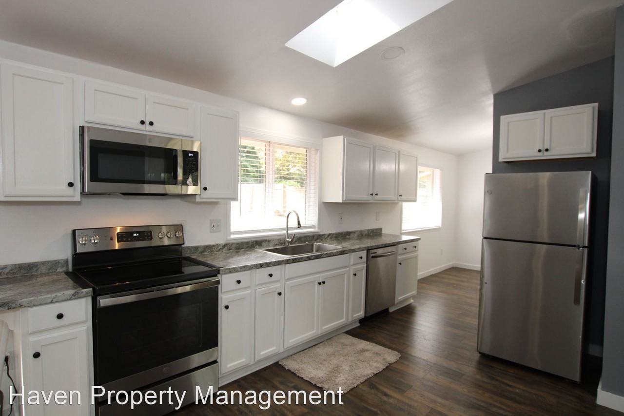 7816 56th Avenue Ct Nw - Photo 2 of 11