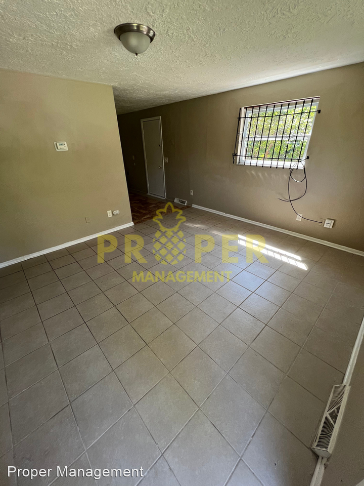 1830 Hickorydale Dr - Photo 2 of 7