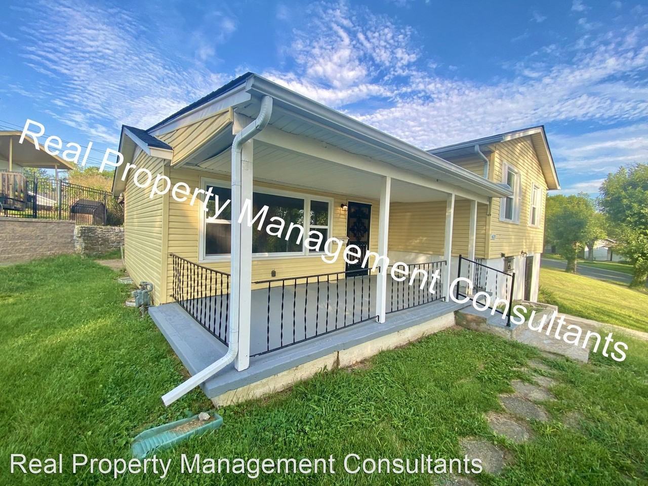 4633 Mersington Ave - Photo 2 of 19