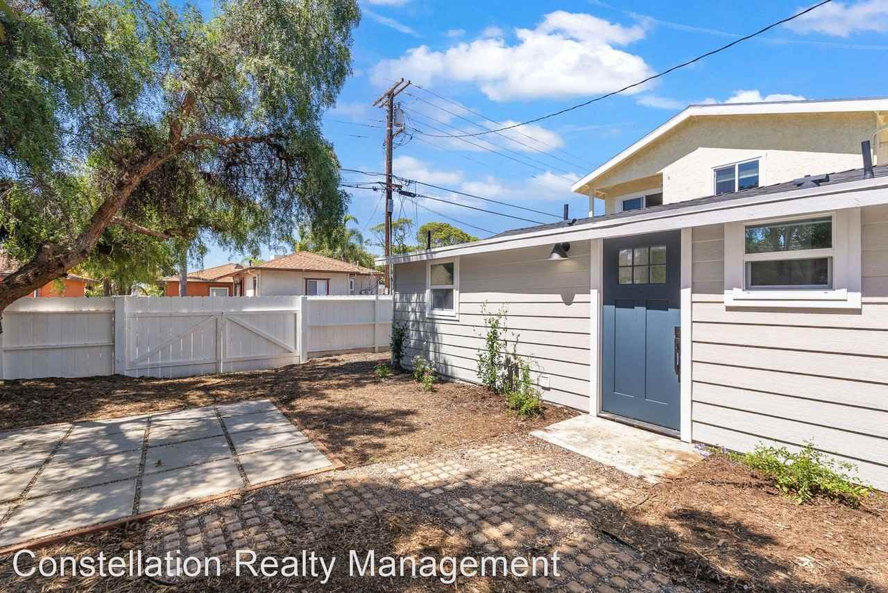 323 S Ditmar Street - Photo 2 of 33